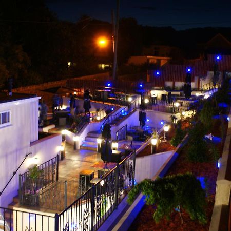 The Fountain Inn Hendy 外观 照片