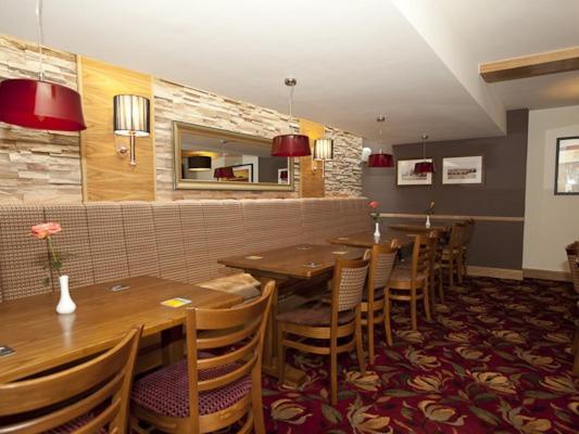 The Fountain Inn Hendy 外观 照片