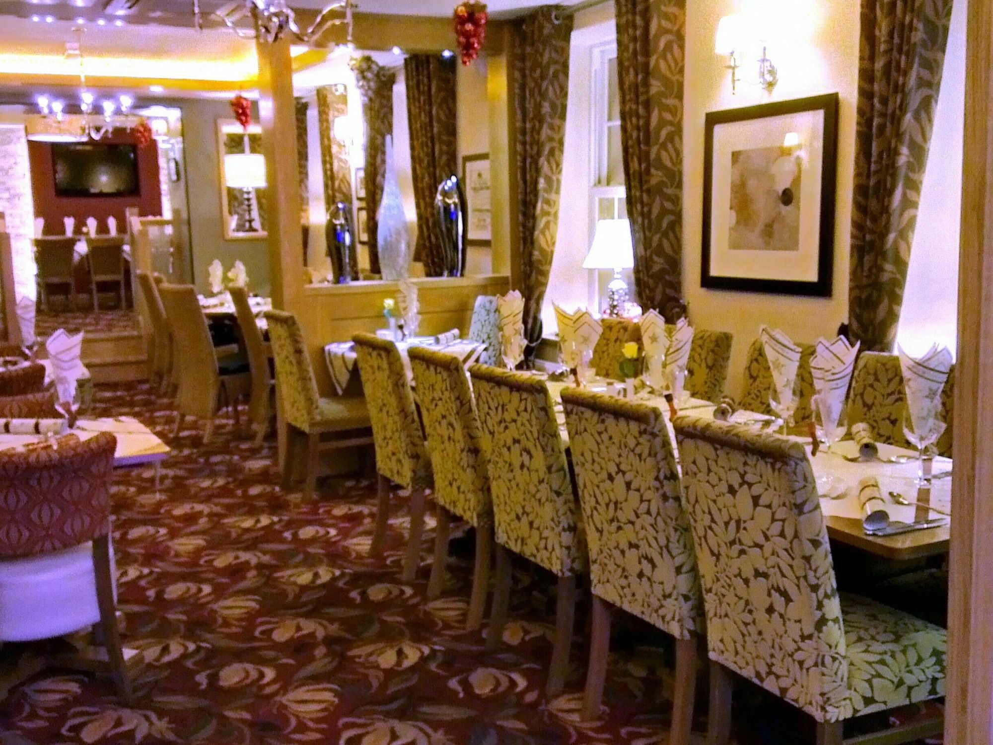 The Fountain Inn Hendy 外观 照片